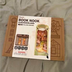Rolife Book Nook & Wonderland Kit